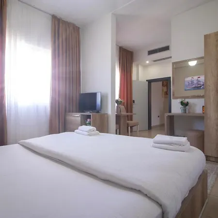 Princ 3* Golem (Tirana)