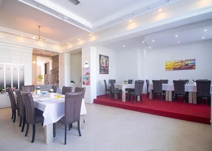 Princ Hotel Golem (Tirana)