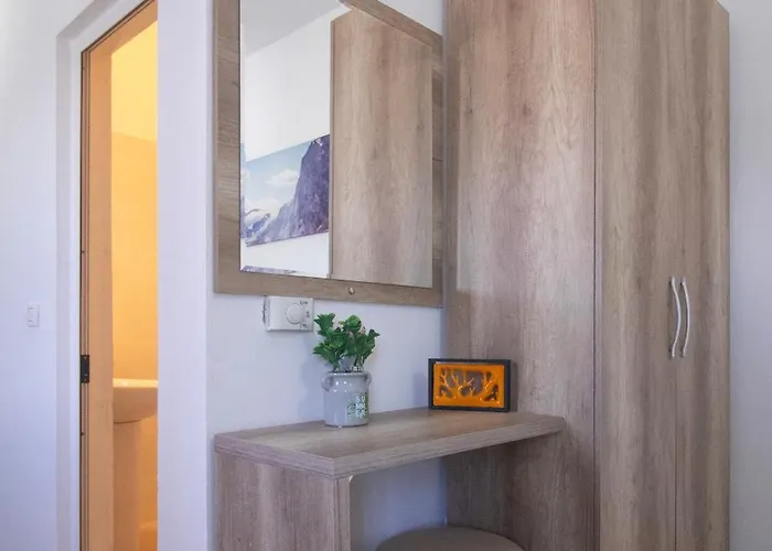 Princ Hotel Golem (Tirana)